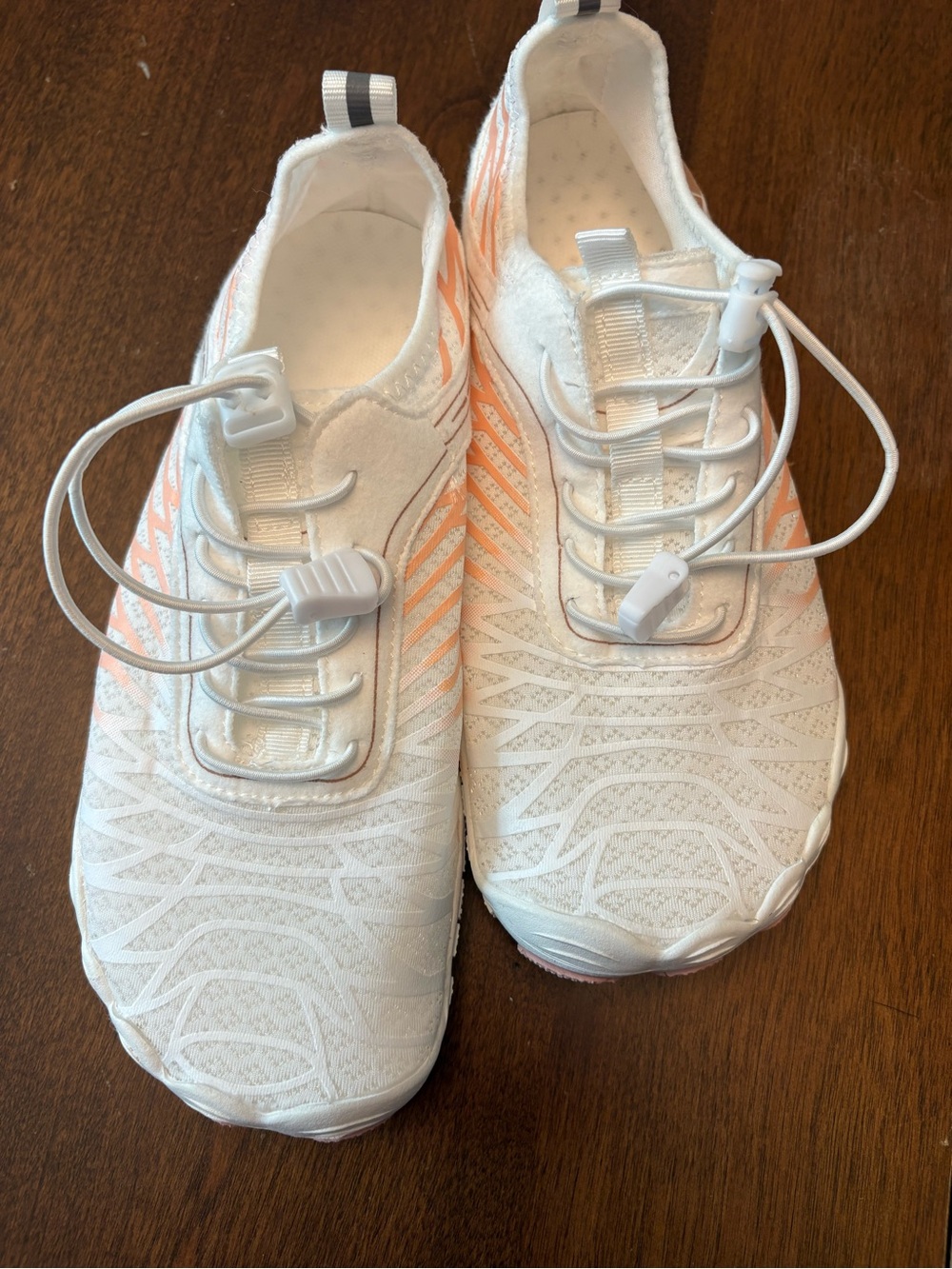 Barefoot Water Shoes Women's Size 7 White Peach Minimalist Wide Toe Box Mesh